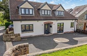 Photo of cottage-in-lancashire