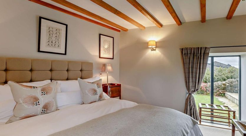 Photo of 1 Bed in Riber