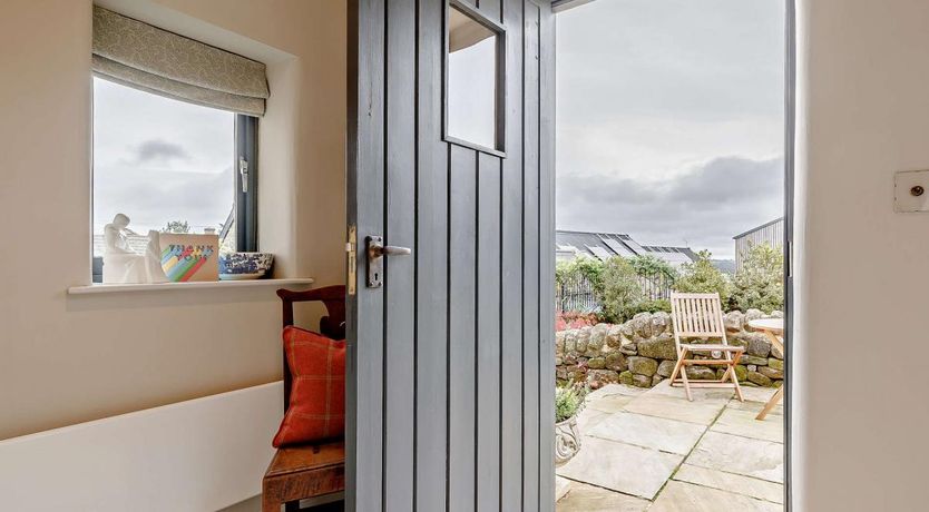 Photo of 1 Bed in Riber