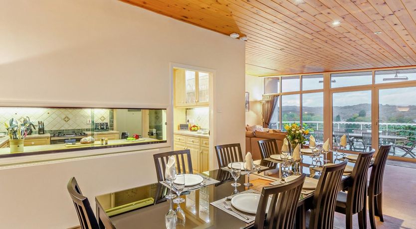 Photo of 4 Bed in Windermere