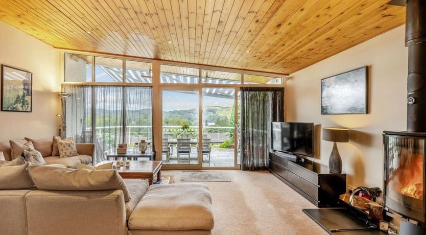 Photo of 4 Bed in Windermere