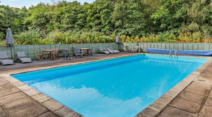 Photo of 2 Bed in Notter