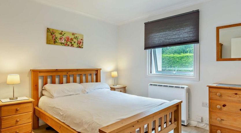 Photo of 2 Bed in Notter