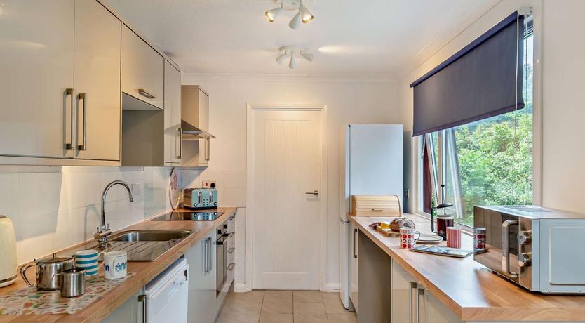 Photo of 2 Bed in Notter