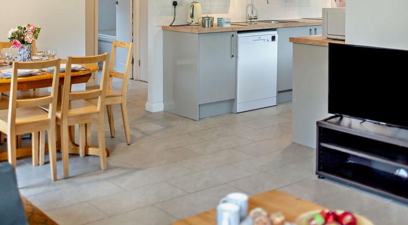 Photo of 2 Bed in Notter