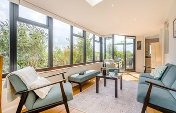 2 Bed in Winchelsea Holiday Home