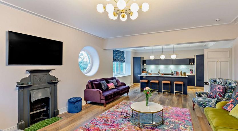 Photo of 8 Bed in Giggleswick