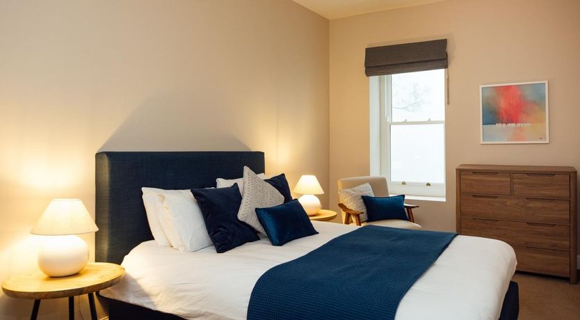 Photo of 3 Bed in Tenby