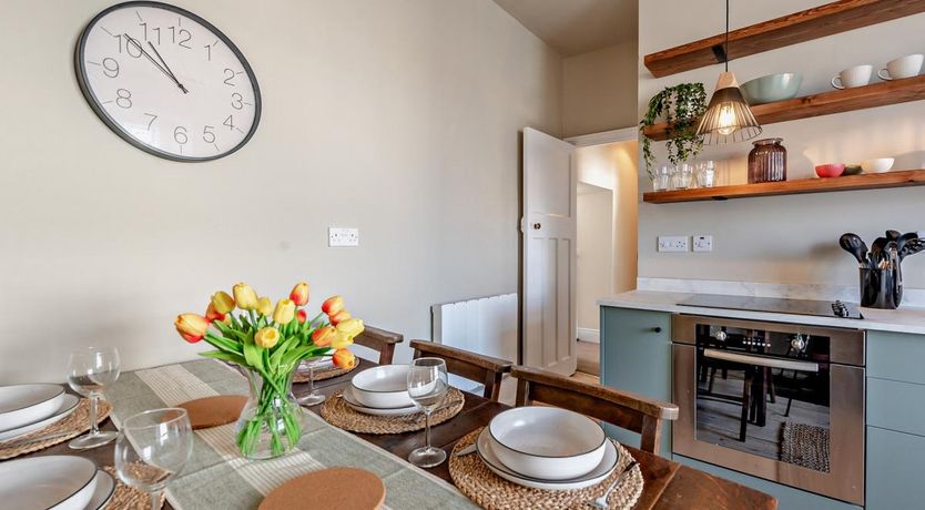 Photo of 3 Bed in Tenby