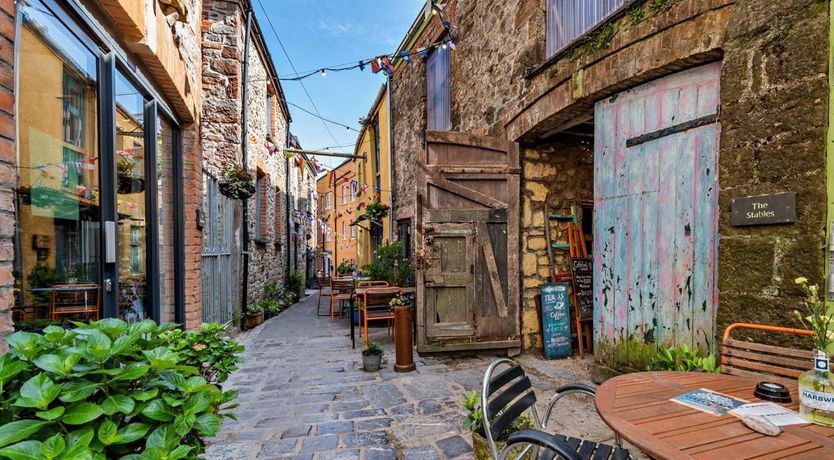 Photo of 3 Bed in Tenby