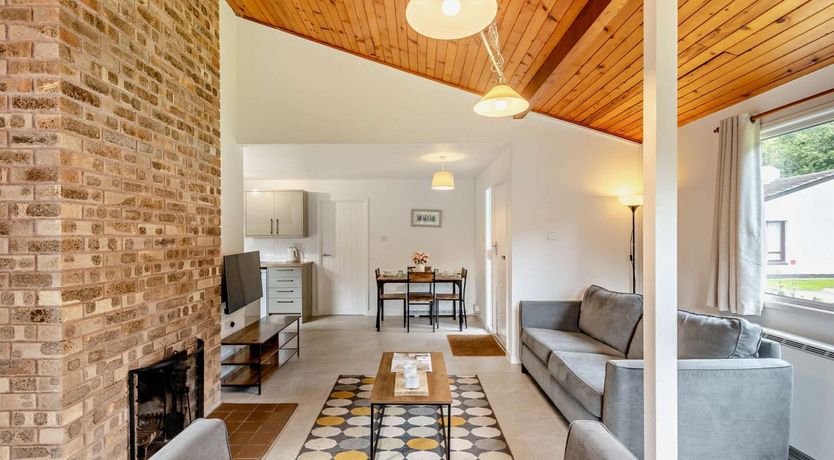 Photo of 2 Bed in Notter