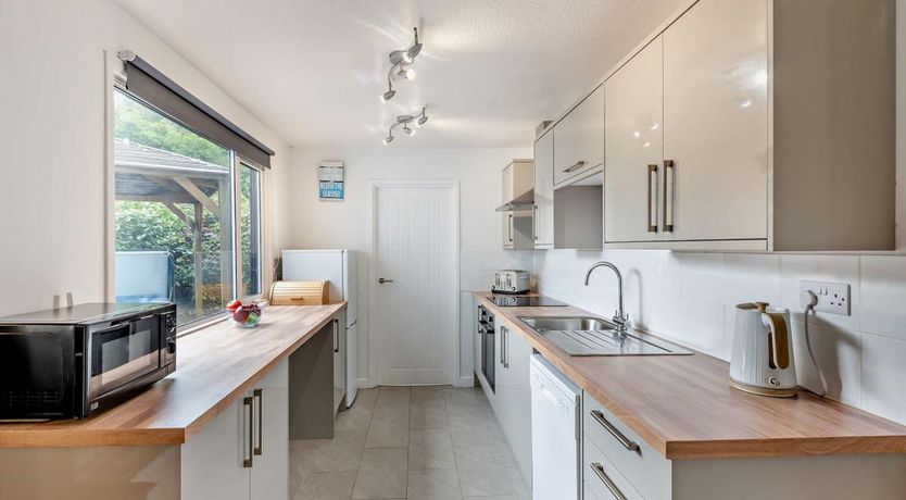 Photo of 2 Bed in Notter