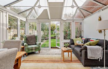 in East Hoathly (95692) Holiday Home