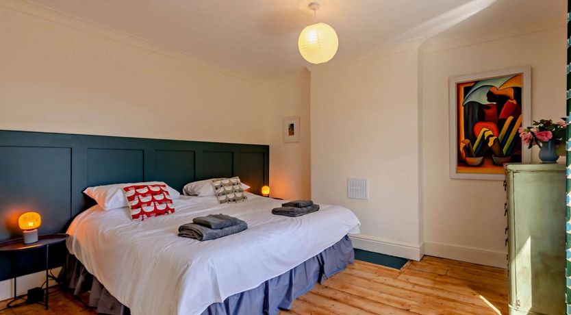 Photo of 2 Bed in Totnes