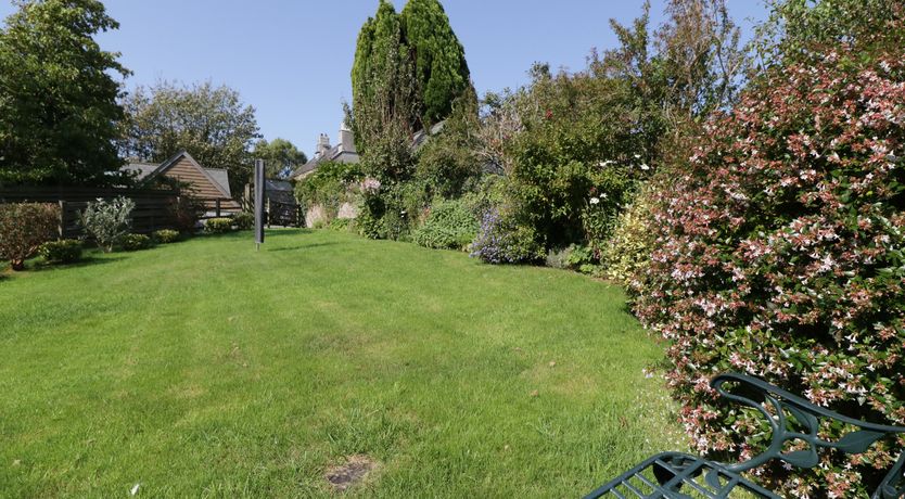 Photo of Crosscombe Barn