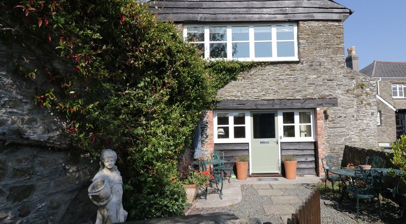 Photo of Crosscombe Barn