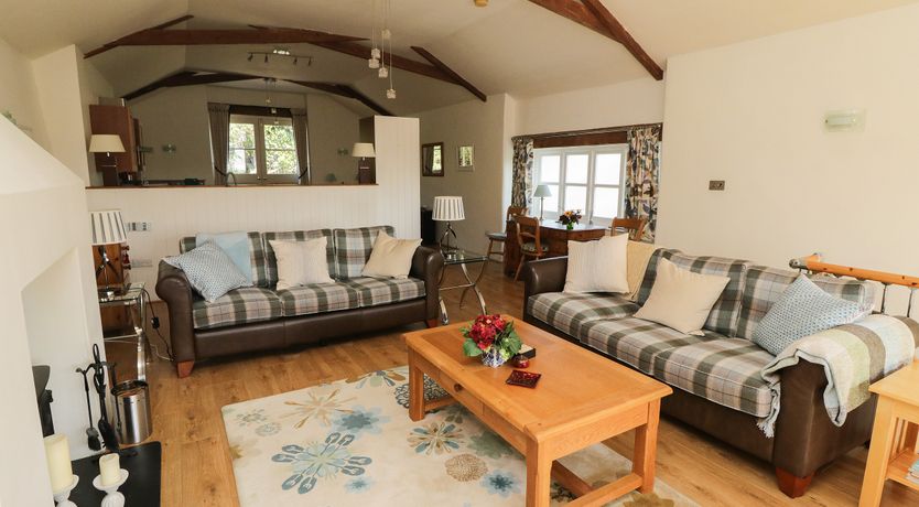 Photo of Crosscombe Barn
