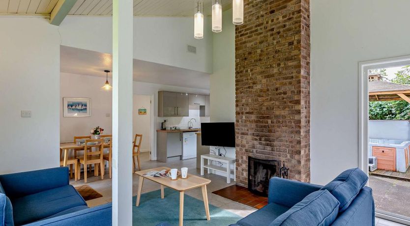 Photo of 2 Bed in Notter