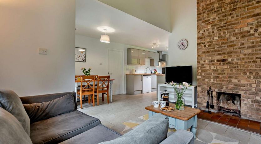 Photo of 2 Bed in Notter