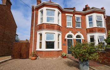 Greylag Holiday Home