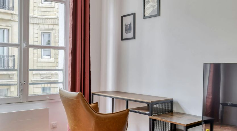 Photo of Louvre Love