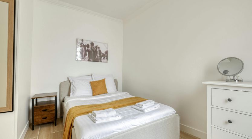 Photo of Louvre Love