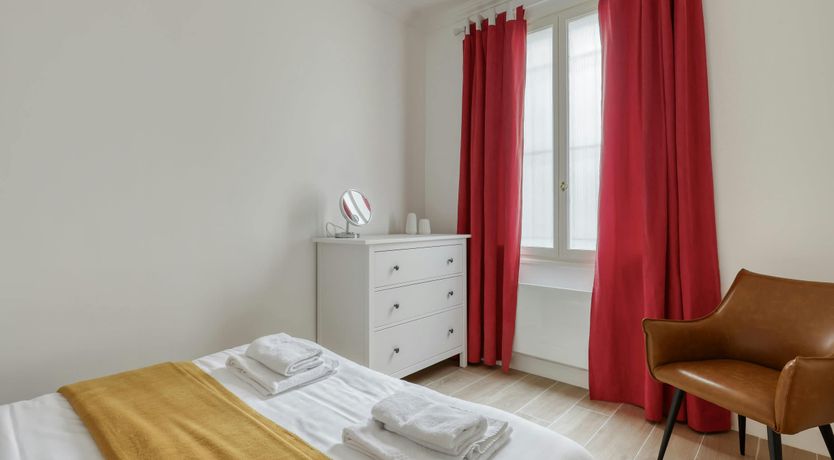 Photo of Louvre Love