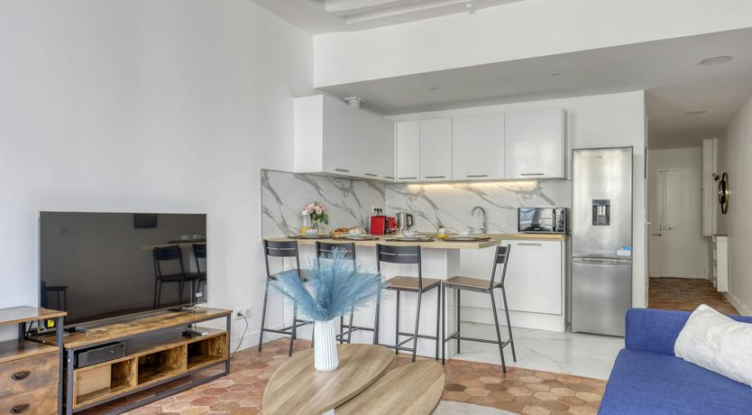 Photo of Louvre Love