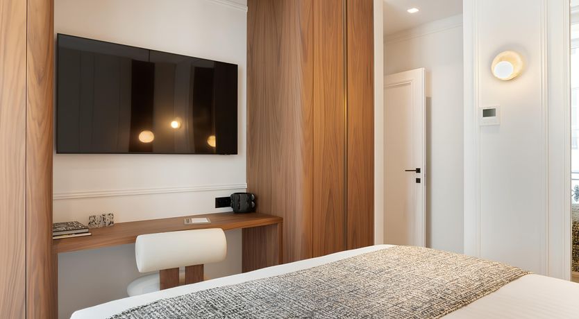 Photo of Haussmann Elegance