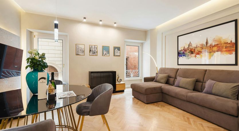 Photo of Roman Luxury