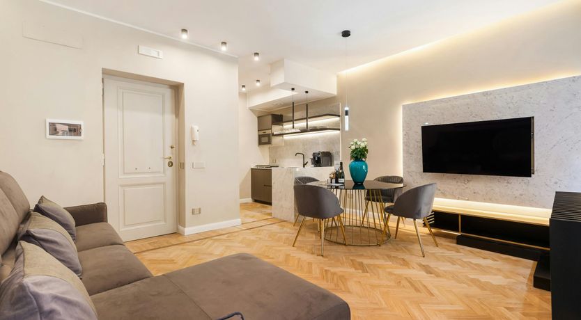 Photo of Roman Luxury