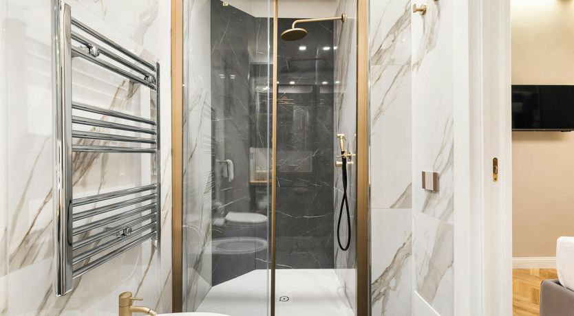 Photo of Roman Luxury