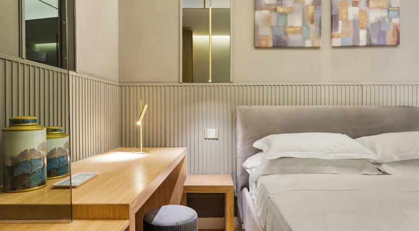 Photo of Roman Luxury