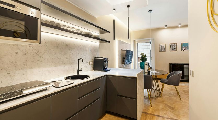 Photo of Roman Luxury