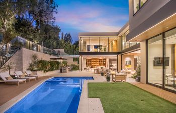 The Hillside Estate Holiday Home