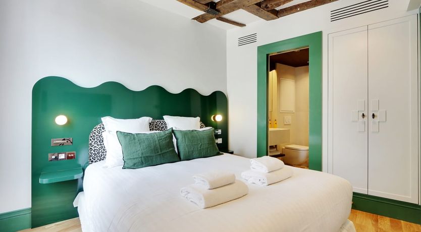 Photo of Colourful Curves