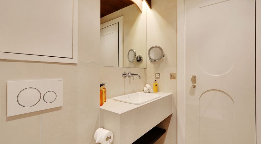 Photo of Colourful Curves