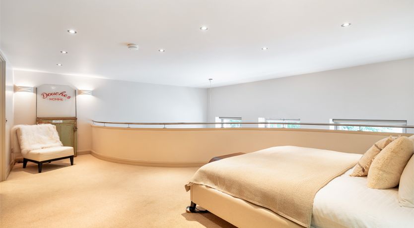 Photo of Fit for an Earl