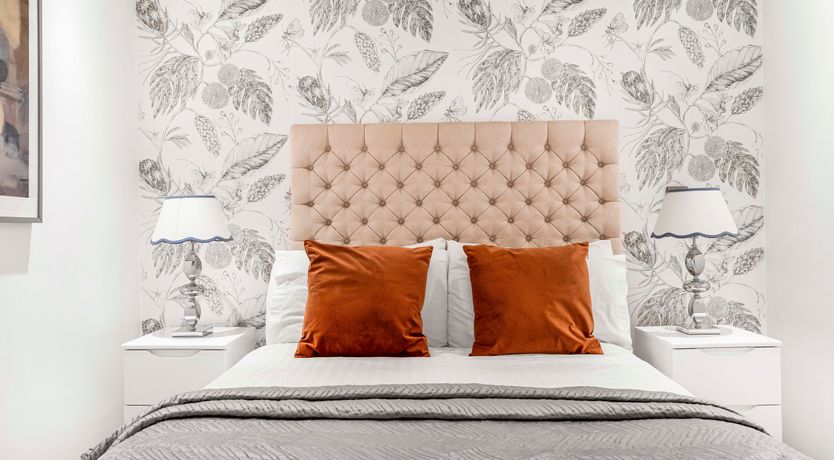 Photo of Elegant London