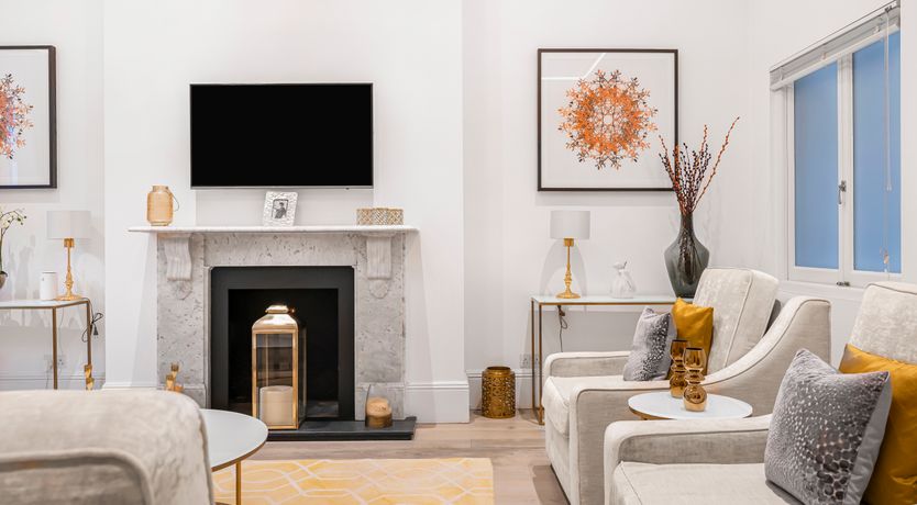 Photo of Elegant London