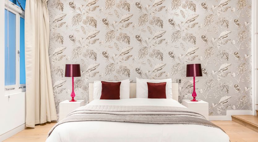 Photo of Elegant London