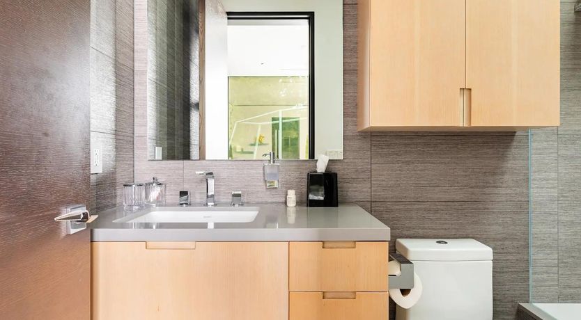 Photo of Beverly Buzz