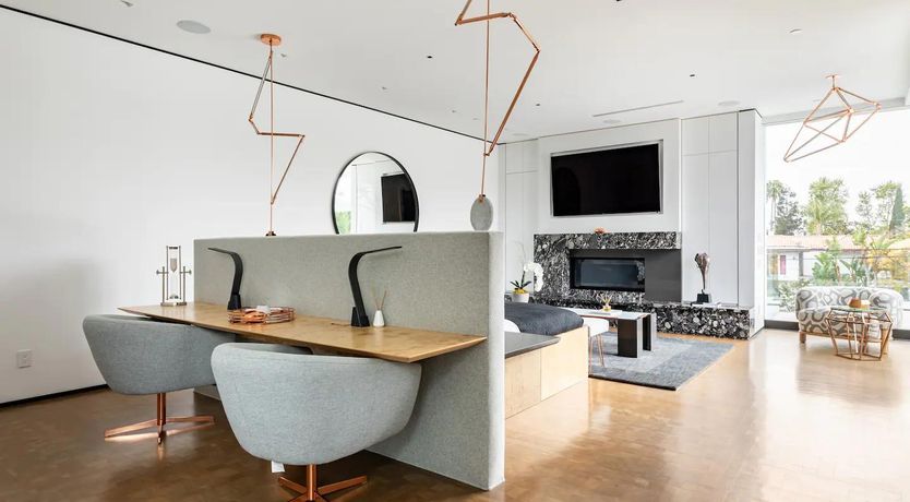 Photo of Beverly Buzz