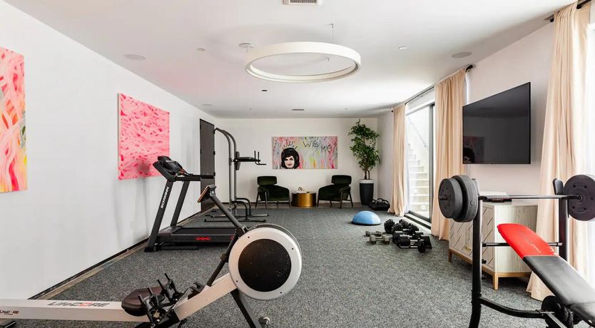 Photo of Beverly Buzz