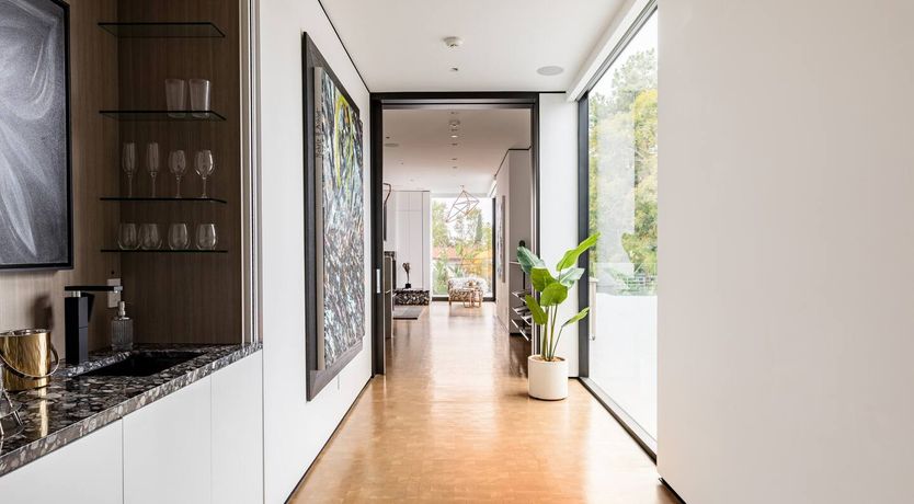 Photo of Beverly Buzz