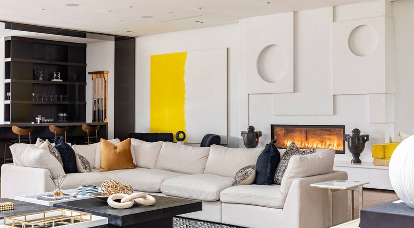 Photo of Beverly Buzz