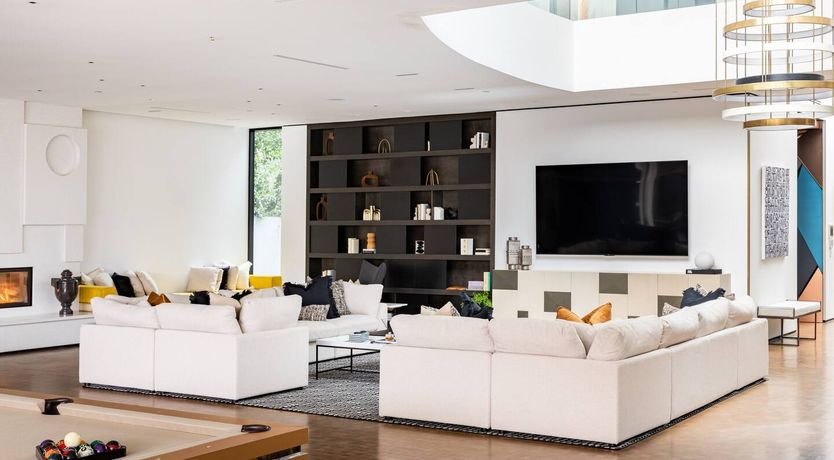 Photo of Beverly Buzz