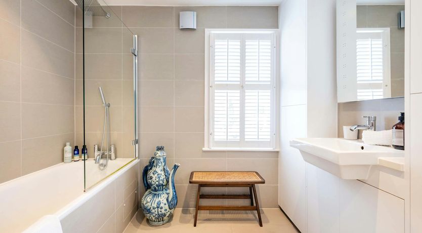 Photo of The Islington Rose