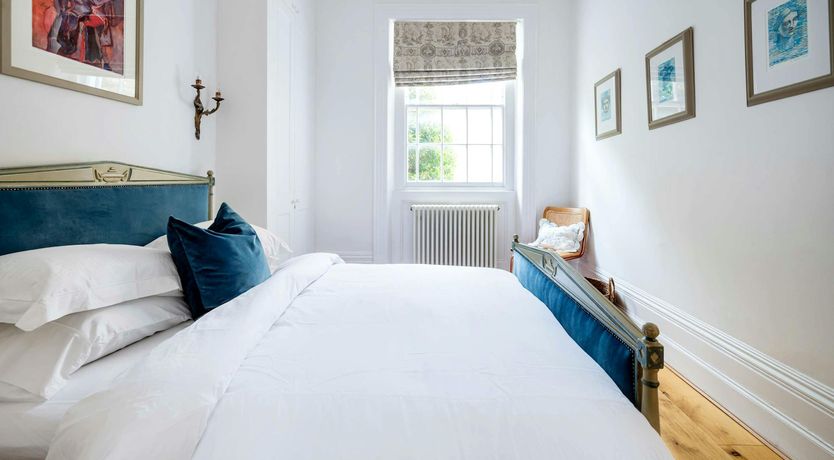 Photo of The Islington Rose