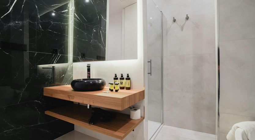 Photo of Royal Accents